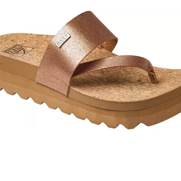 BNWOT Reefs Sandals - Picture 2 of 9